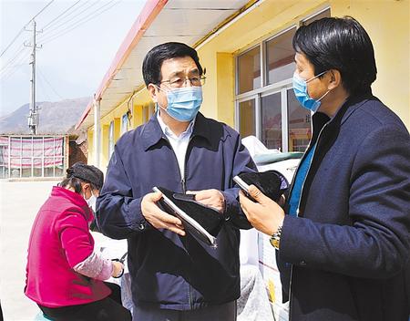 林鐸在臨夏縣調(diào)研指導工作時強調(diào) 從嚴從細查漏補缺 逐戶逐項鞏固提升 確保如期高質量打贏脫貧攻堅收官戰(zhàn)