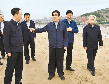 林鐸在蘭州市開(kāi)展巡河調(diào)研時(shí)強(qiáng)調(diào)  建好治理工程提升環(huán)境質(zhì)量 切實(shí)擔(dān)起黃河生態(tài)保護(hù)重任