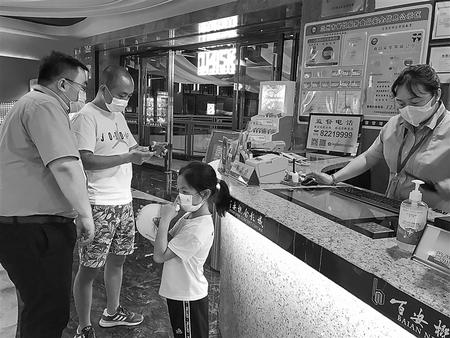 “好久不見，歡迎回來！”——探訪重啟后的蘭州電影院