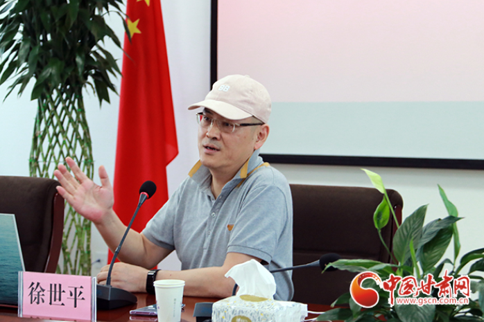 徐世平做客中國甘肅網(wǎng)暢談現(xiàn)代媒體轉(zhuǎn)型的商業(yè)模式（圖）