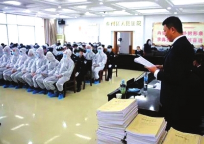 天水秦州區(qū)開審18人涉惡案 被控涉嫌敲詐勒索、尋釁滋事、開設賭場等