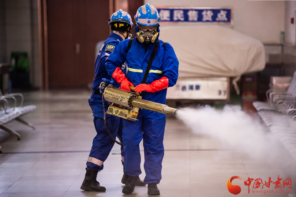 【新春走基層】護(hù)航回家路，蘭州車站這波操作很硬核！