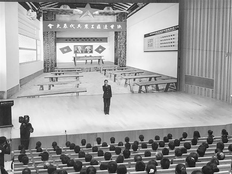 蘭州市開展“學(xué)黨史、頌黨恩、跟黨走”紅色文化進(jìn)校園活動