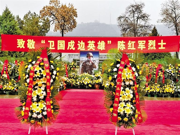 又是一年清明時(shí) 金城嗚咽祭英魂 “紅軍，我們看你來了！”