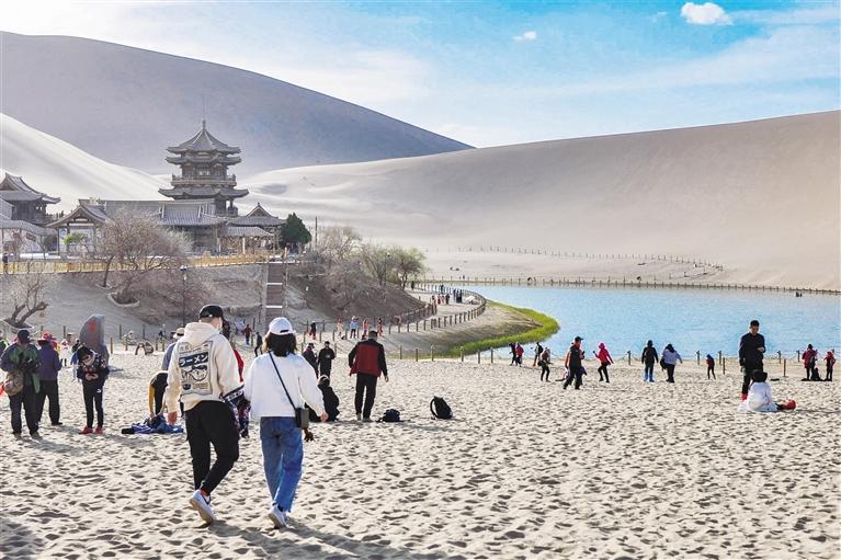 清明小長(zhǎng)假 甘肅接待游客289萬(wàn)人次 實(shí)現(xiàn)旅游收入17.4億元