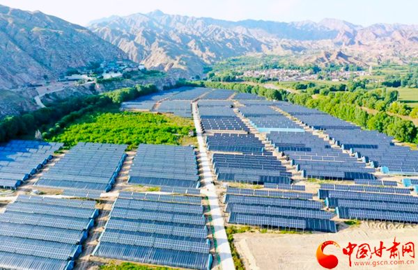 【奮斗百年路 啟航新征程 脫貧攻堅(jiān)答卷】以村為家，把貧困戶當(dāng)家人——記全國脫貧攻堅(jiān)先進(jìn)個(gè)人錢有