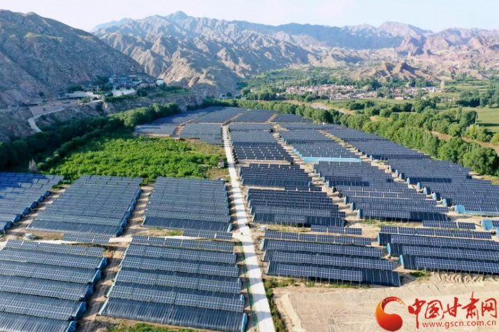 【奮斗百年路 啟航新征程 脫貧攻堅(jiān)答卷】以村為家，把貧困戶當(dāng)家人——記全國脫貧攻堅(jiān)先進(jìn)個人錢有