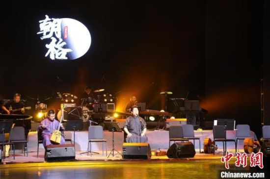 圖為甘肅本土原生態(tài)樂隊(duì)“朝格組合”在蘭州演出。(資料圖) 受訪人供圖