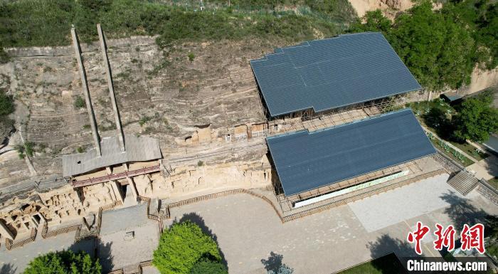 圖為航拍視角下的北石窟寺?！“瑧c龍 攝