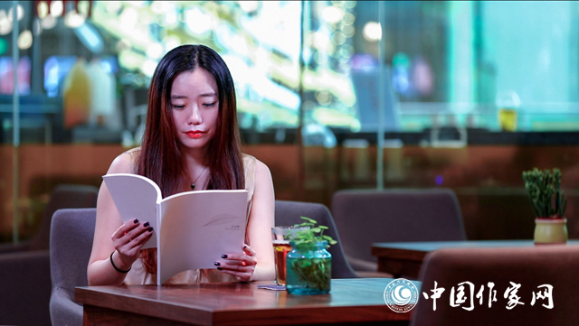 獨(dú)家訪(fǎng)談｜笛安：我把愛(ài)情當(dāng)做給主人公的美好禮物